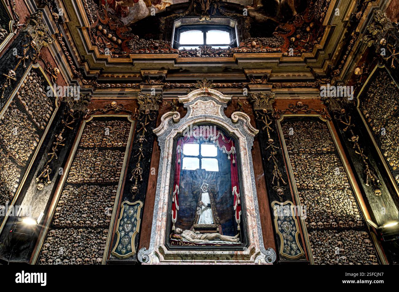 Italien Mailand Santuario di San Bernardino alle Ossa Stockfoto