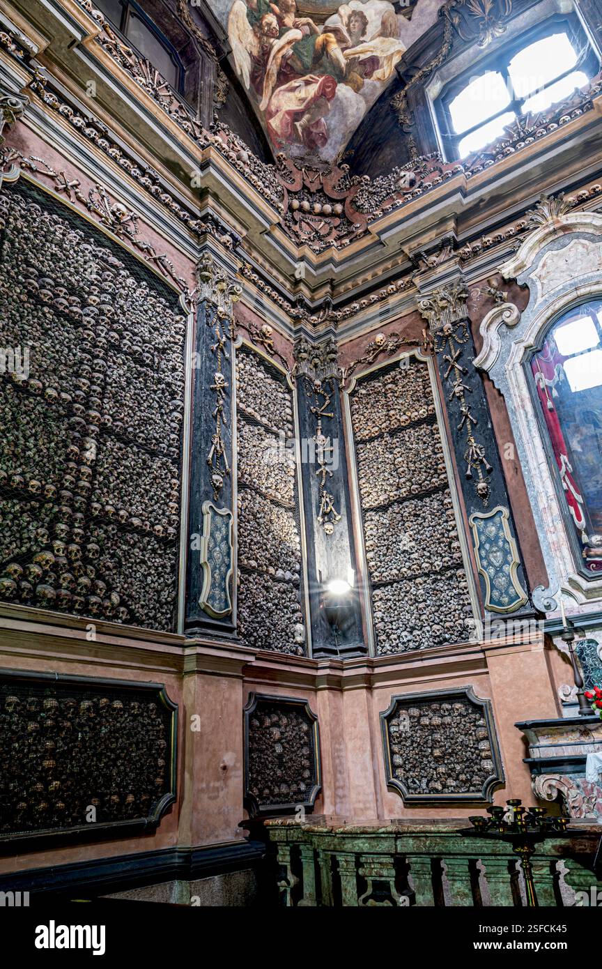 Italien Mailand Santuario di San Bernardino alle Ossa Stockfoto