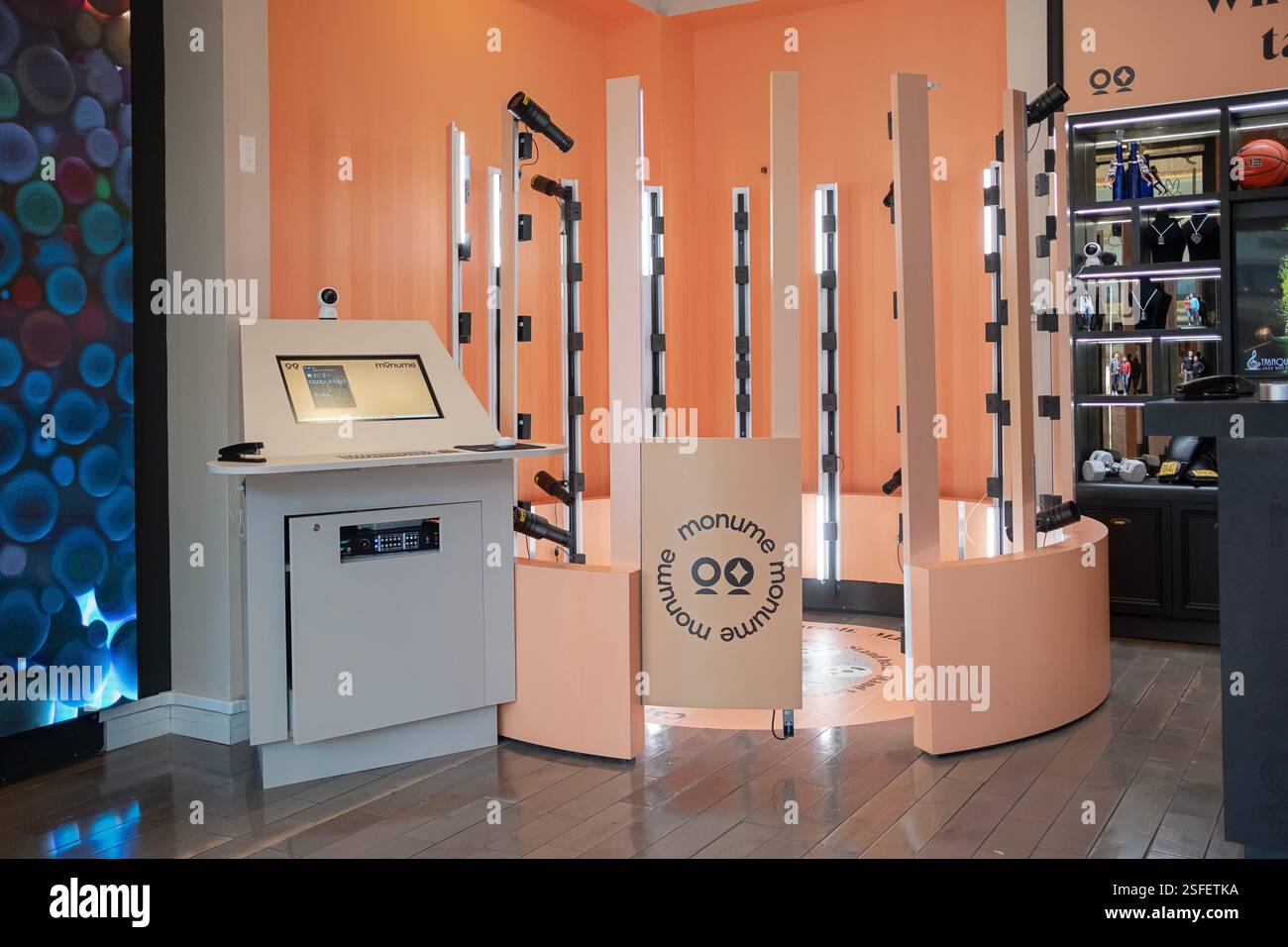 MONUME, ein Ort, um dreidimensionale Figuren von sich selbst herzustellen und zu kaufen. In Garden City, Long Island, New York. Stockfoto