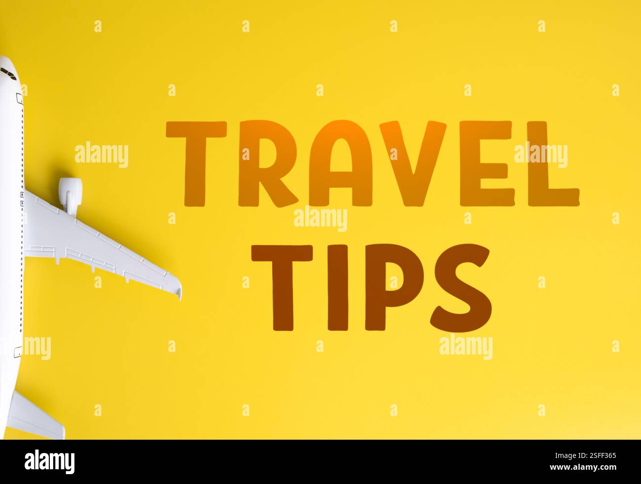 Reisetipps und Passagierflugzeug. Reise-Hacks, Verpackungshinweise, Buchungsempfehlungen, Flughafennavigation, Vielfliegertipps, und Wege, eine Reise zu machen Stockfoto