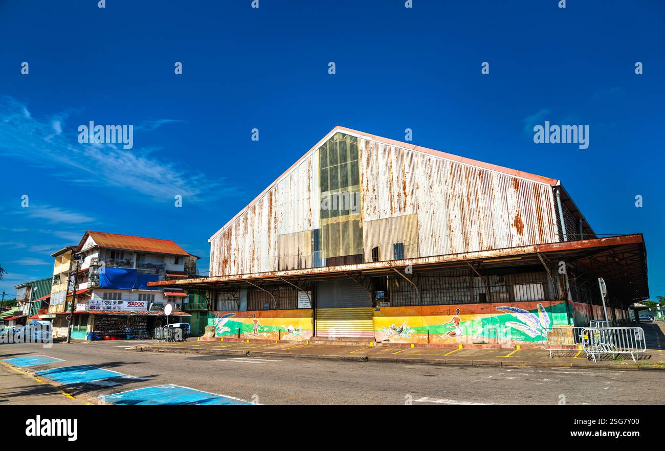 Cayenne, Französisch-Guayana - 21. Juli 2024: Traditioneller Bauernmarkt auf dem Place de Coq im Zentrum von Cayenne, der Hauptstadt von Französisch-Guayana, einem französischen Überseedepartement Stockfoto