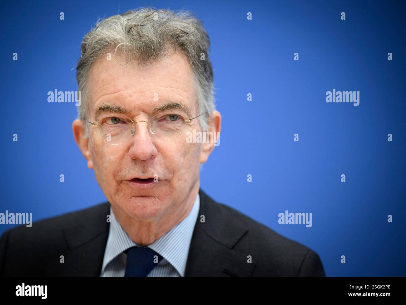 Christoph Heusgen, Chairman of the Munich Security Conference (MSC), speaks at the Federal Press Conference, in Berlin, Monday, Feb. 10, 2025. (Bernd von Jutrczenka/dpa via AP) Stockfoto