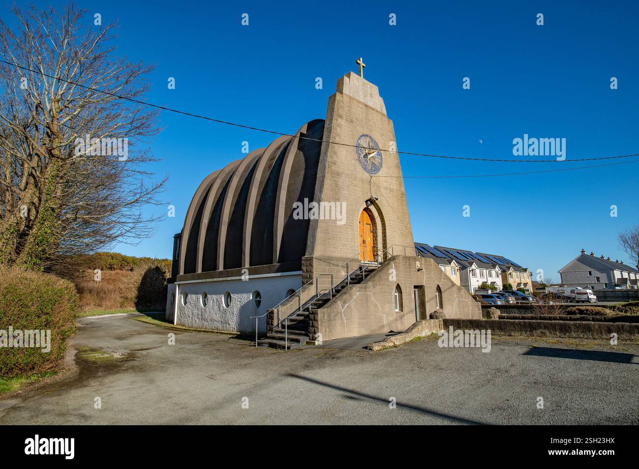 Our Lady Star of the Sea and St. Winefride, römisch-katholische Kirche in Amlwch, in Anglesey, Nordwest-Wales und denkmalgeschütztes Kirchengebäude. Stockfoto