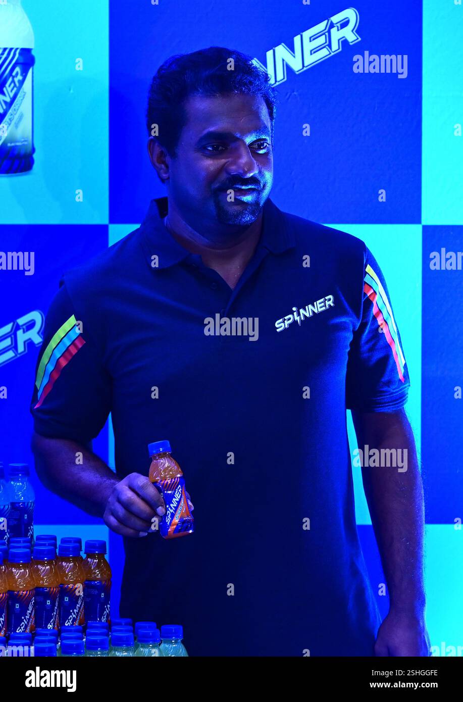 Mumbai, Indien. Februar 2025. MUMBAI, INDIEN – 10. FEBRUAR: Muttiah Muralitharan bringt am 10. Februar 2025 in Mumbai, Indien, das von dem legendären Spinner mit Reliance Consumer Products mitentwickelt wurde. (Foto: Raju Shinde/Hindustan Times/SIPA USA) Credit: SIPA USA/Alamy Live News Stockfoto