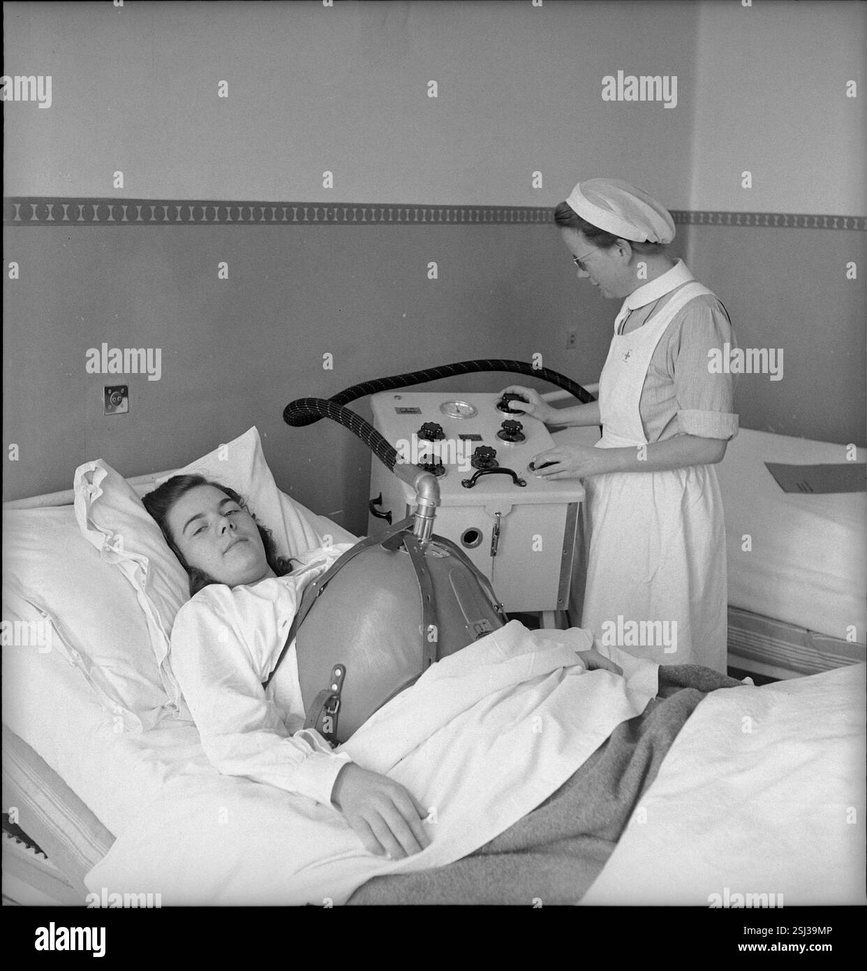 --- Eiserne Lunge, Neuenburg 1946#Iron Lung, Neuchâtel 1946 Stockfoto