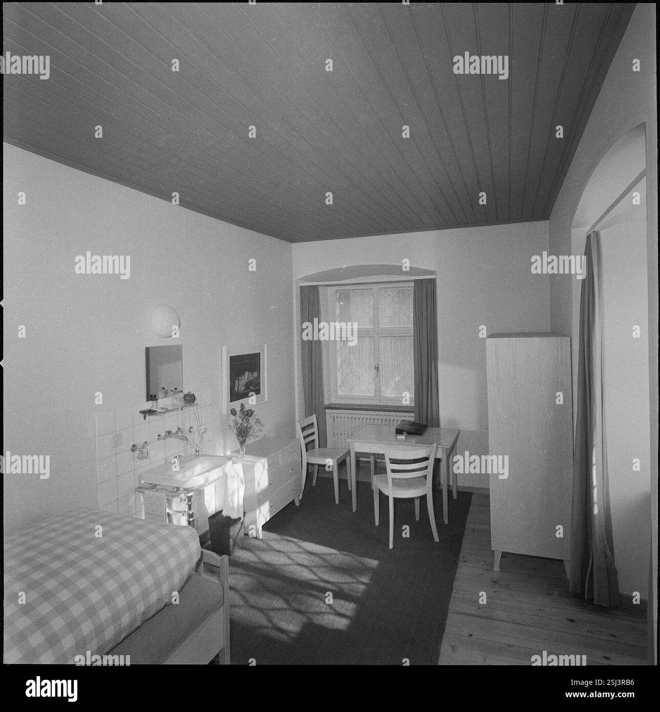 --- Zimmer im Künstlerheim Boswil 1959#Zimmer im Künstlerhaus Boswil 1959 Stockfoto