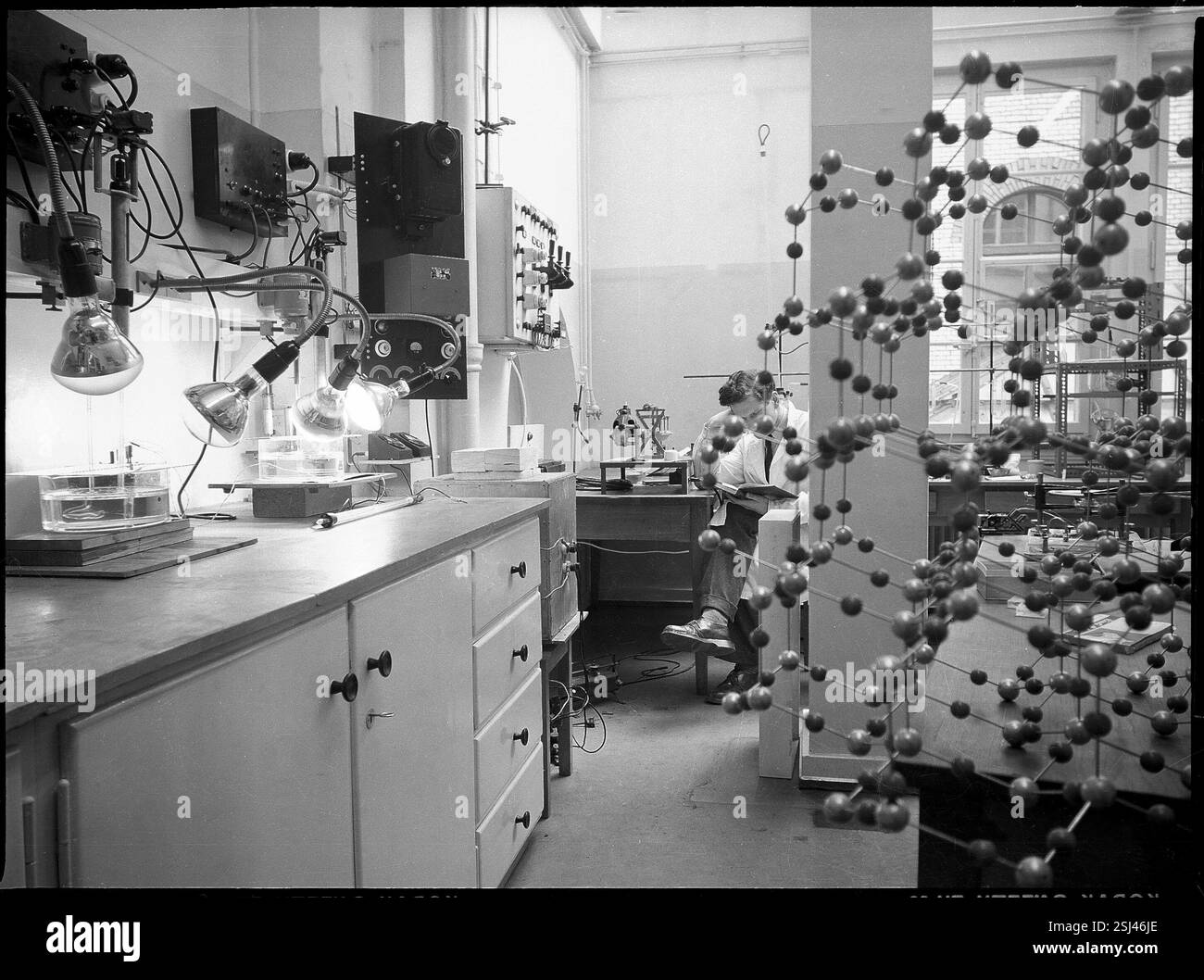 --- Labor, Physik-Institut, ETH Zürich 1955#Labor, Institut für Physik, ETH Zürich 1955 Stockfoto