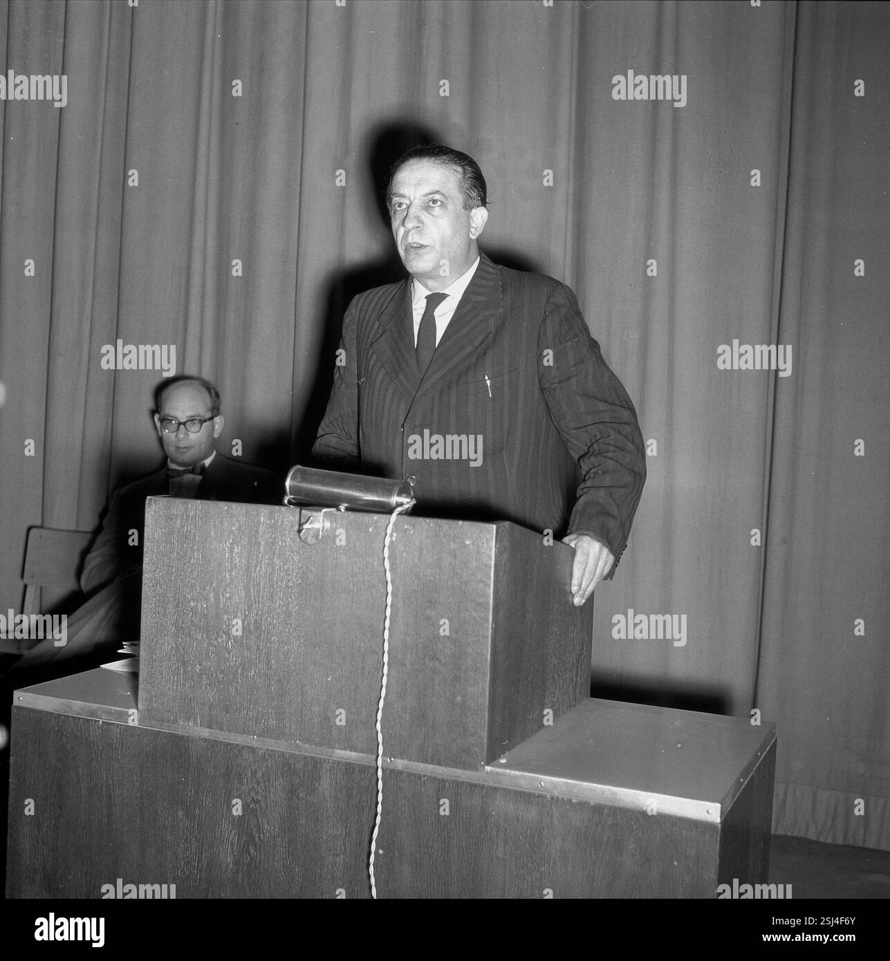 --- Istwan Stolte ruft zum Kampf gegen die UdSSR auf, Bern 1957 #Istwan Stolte ruft zum Kampf gegen die UdSSR auf, Bern 1957 Stockfoto