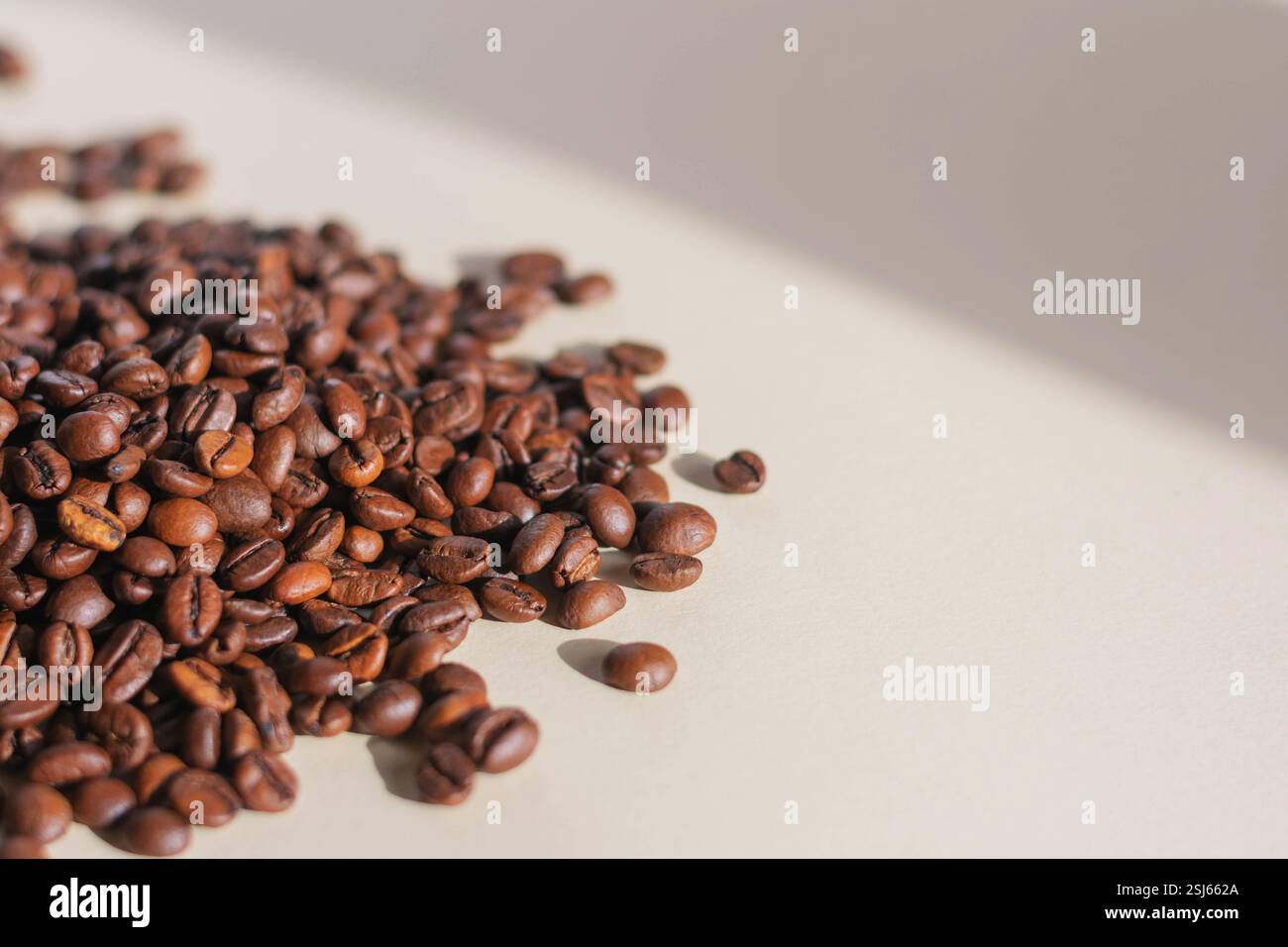 Kaffeebohnen Mit Reichhaltigem Aroma Stockfoto