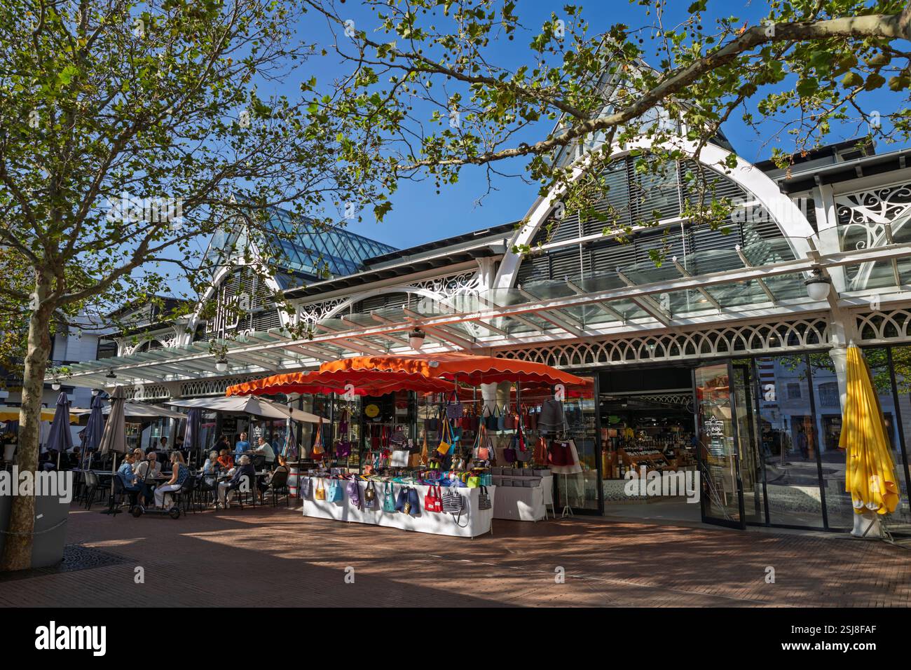 Les Halles d'Arcachon Indoor Food Market, Arcachon, Departement Gironde, Nouvelle-Aquitaine, Frankreich, Europa Stockfoto