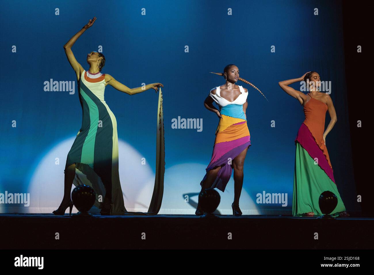 Halston 2021TV Serie USA Regie : Daniel Minahan Staffel 1, Episode 2: Versailles Stockfoto