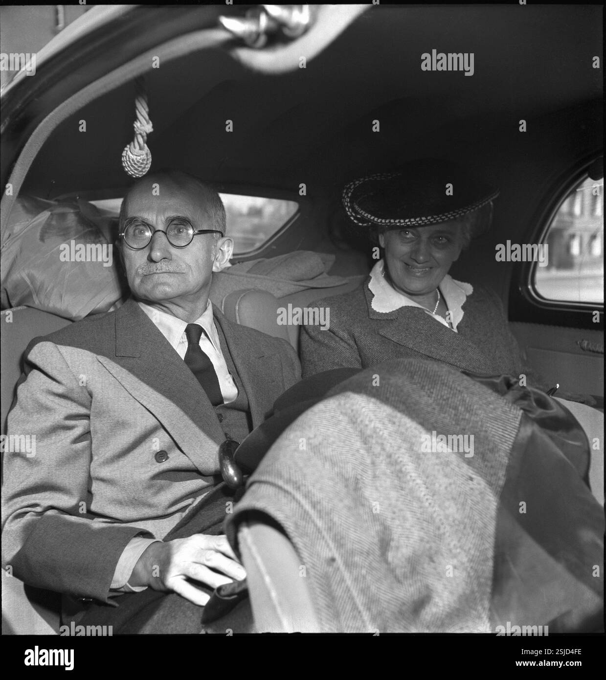 --- Luigi Einaudi mit seiner Ehefrau Ida Einaudi#Luigi Einaudi mit seiner Frau Ida Einaudi- RDB VON DUKAS Stockfoto