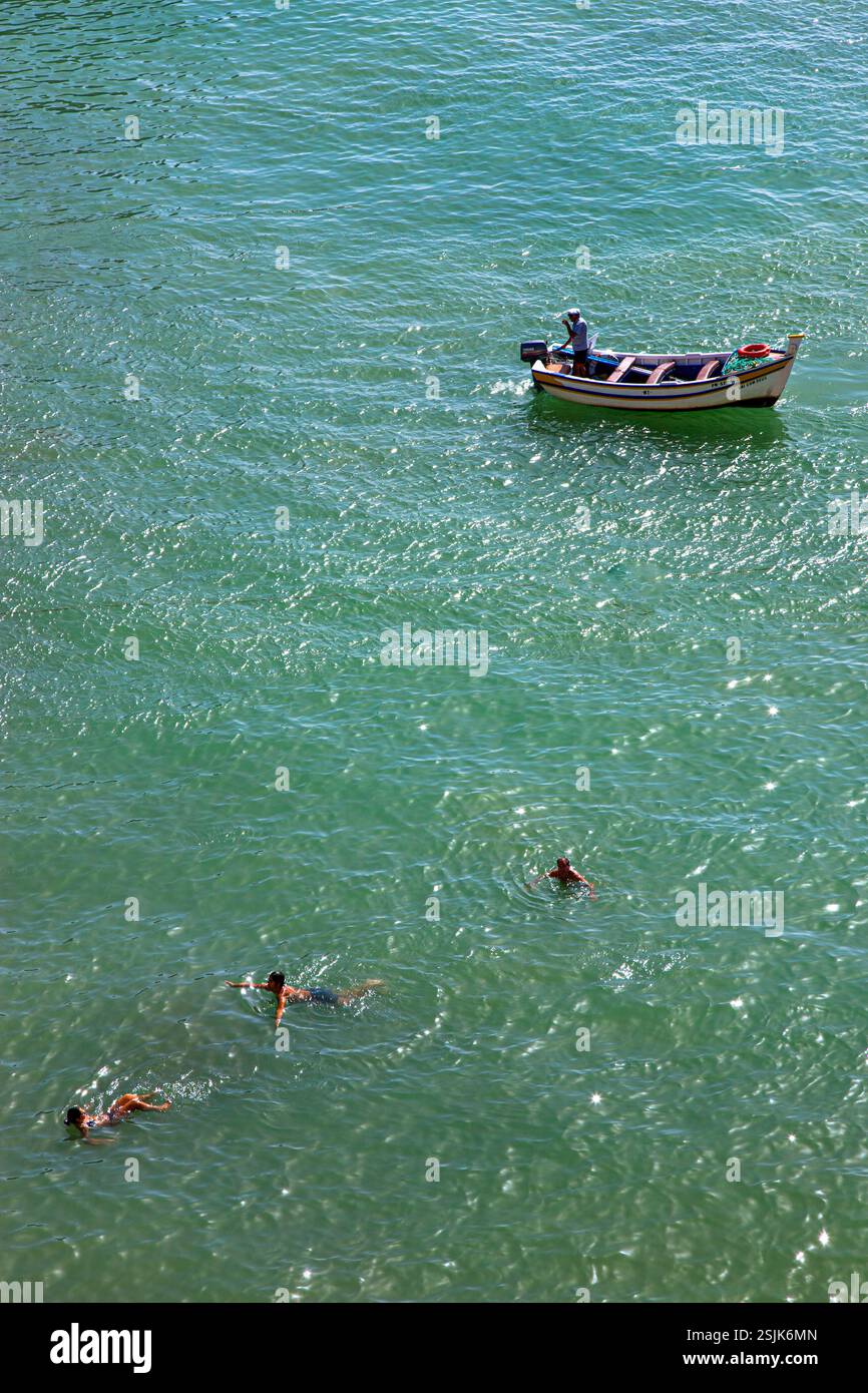 Portugal, Algarve, Punta da Rocha, Blick von der Kirche von Nossa Senora Das Rochas Stockfoto