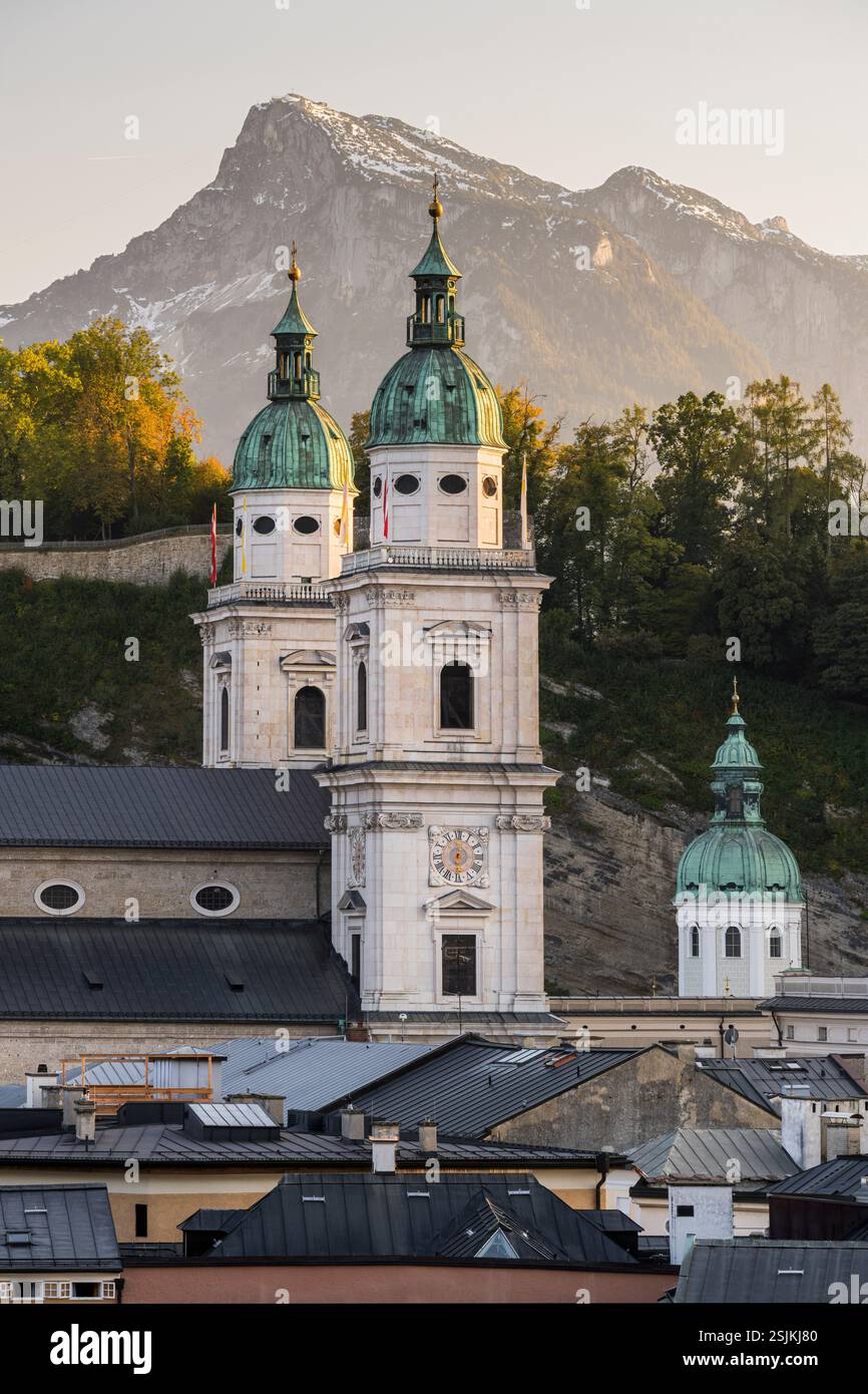Salzburger Dom, Untersberg, Salzburg, Österreich Stockfoto