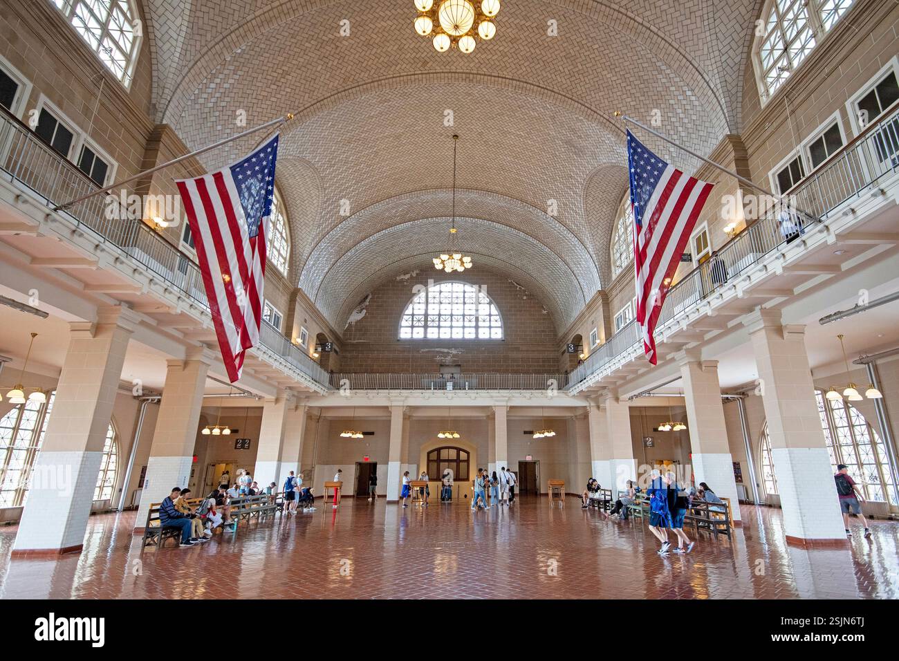 Das Registry Room im Ellis Island National Museum of Immigration, Ellis Island, New York City, USA Stockfoto