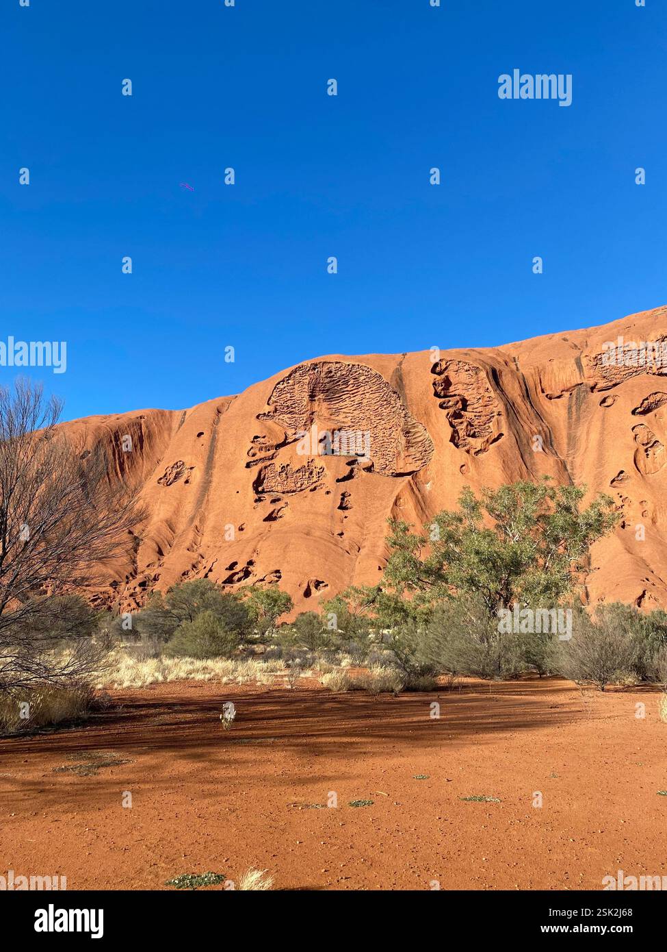 Uluru, NT, Australien - Smartphone-aufgenommenes Stockfoto