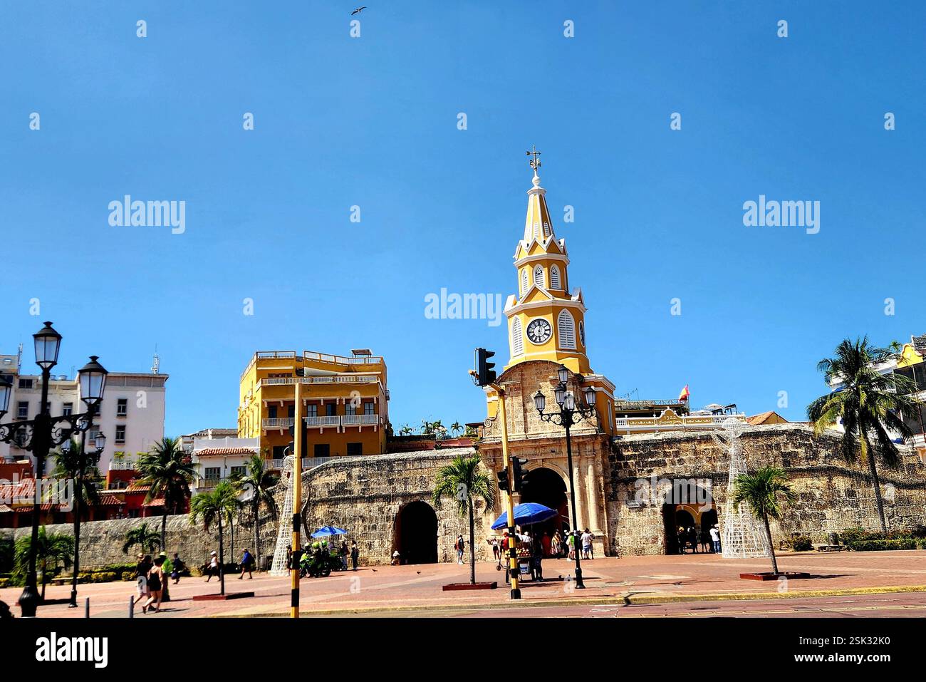 Kolumbien Cartagena Altstadt Stadtmauern - Cartagena El Centro - Monumento Torre del Reloj - Uhrenturm - Smartphone-aufgenommenes Stockfoto
