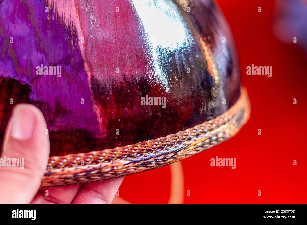 Detail eines traditionellen Kürbishutes, hergestellt von Teofilo Garcia, Kulturikone und Preisträger des nationalen Kulturschatzes, in seinem Haus in Abra Philippinen Stockfoto