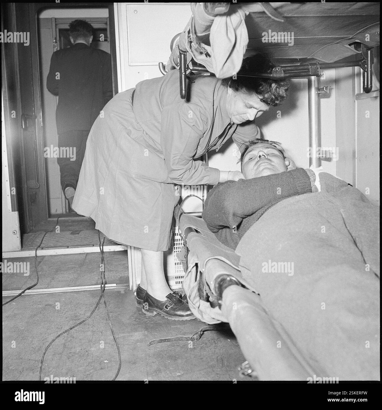 --- Manöver des Armee-Sanitätsdienstes, Sursee 1954#Manöver des Armeesarztdienstes, Sursee 1954- RDB VON DUKAS Stockfoto