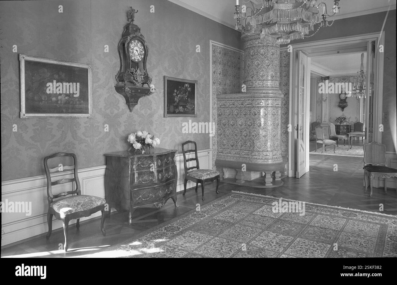 --- Zimmer im Schloss Jegenstorf, um 1955#Zimmer im Schloss Jegenstorf, um 1955- RDB VON DUKAS Stockfoto