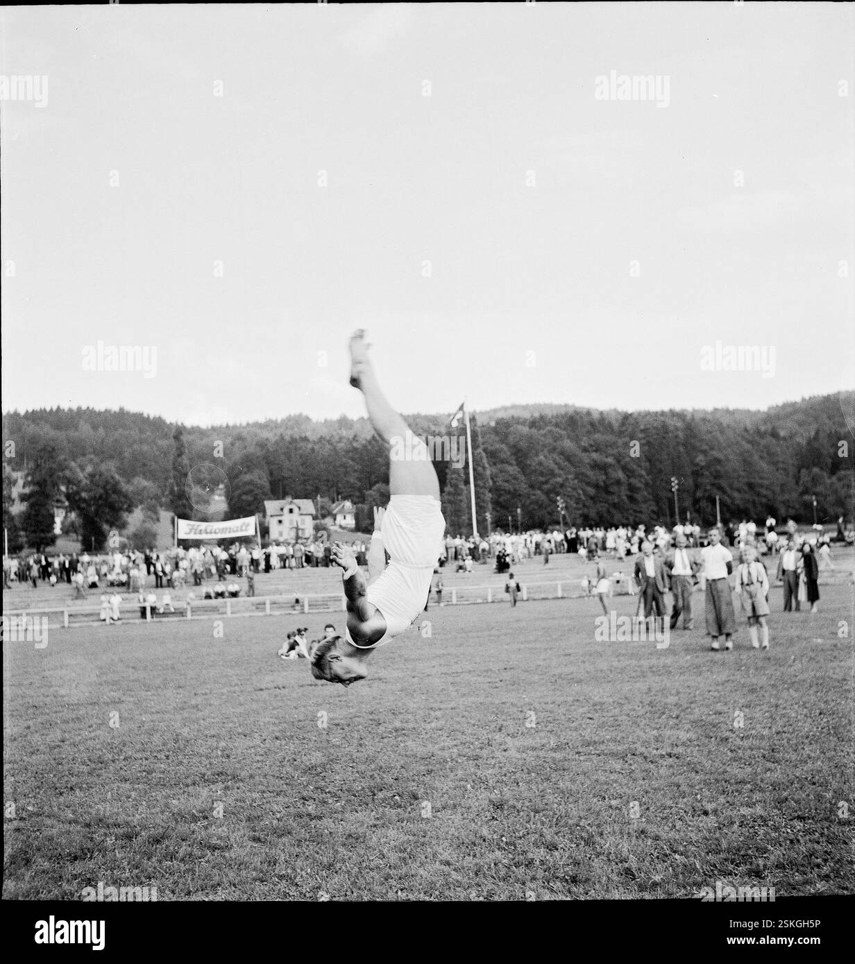 Gebendinger bei Freiübung#Gebendinger bei Freiübung-- Meisterschafts- und Gruppenwettkämpfe ETV, Luzern 1949#ETV-Meisterschaften und Gruppenwettbewerbe, Luzern 1949- RDB VON DUKAS Stockfoto