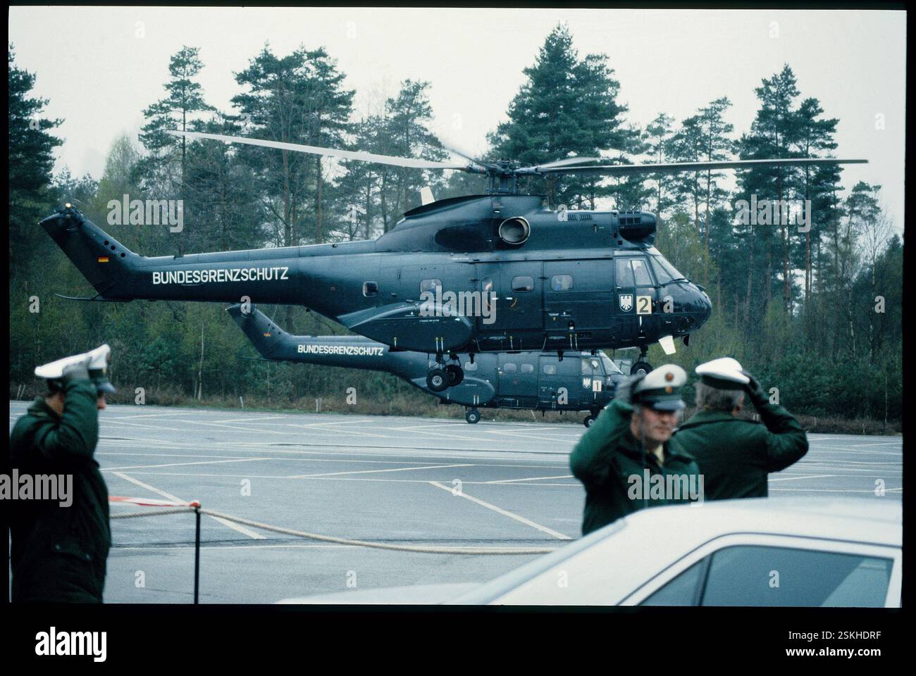--- Landung Armeehelikopter, Konzentrationslager Bergen-Belsen 1985#Heereshubschrauberlandung, KZ Bergen-Belsen 1985 Stockfoto