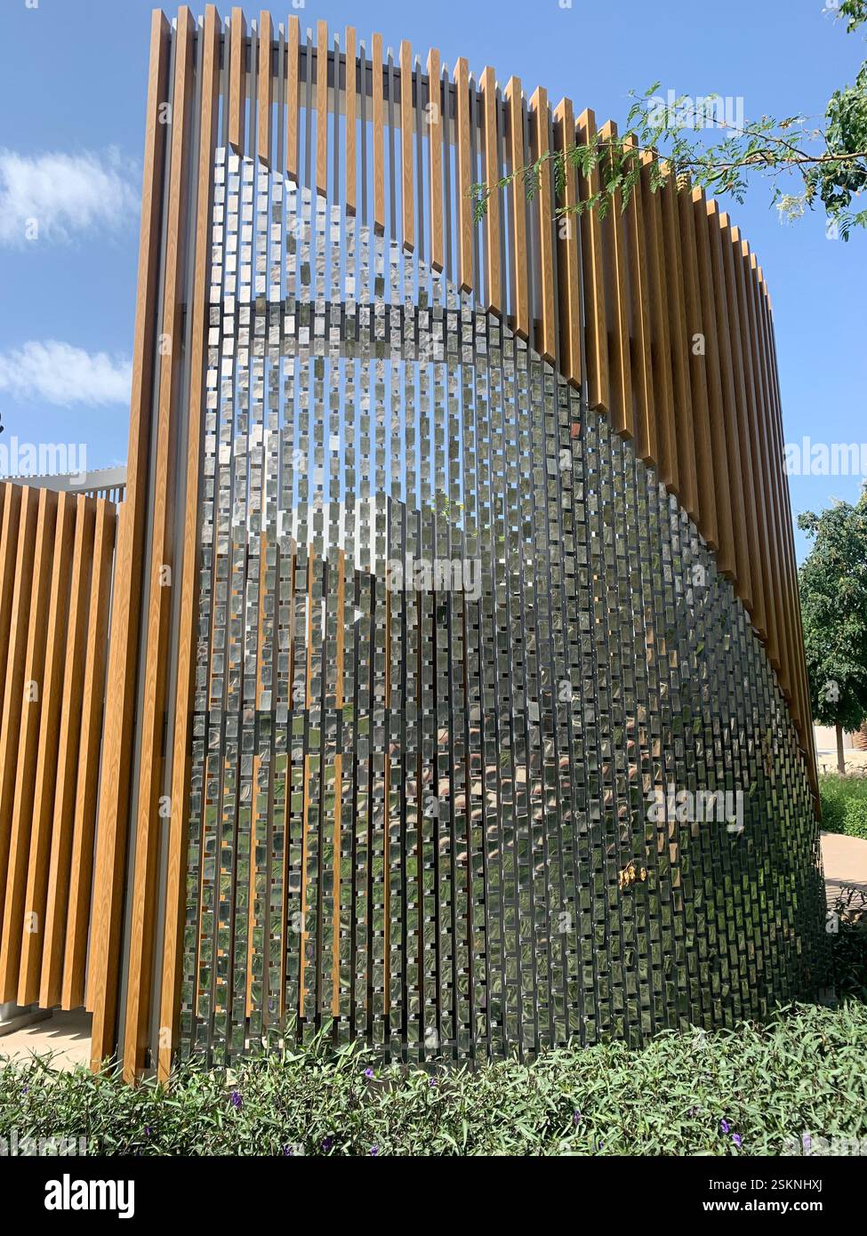 Holzskulptur auf der Dubai Expo City Stockfoto