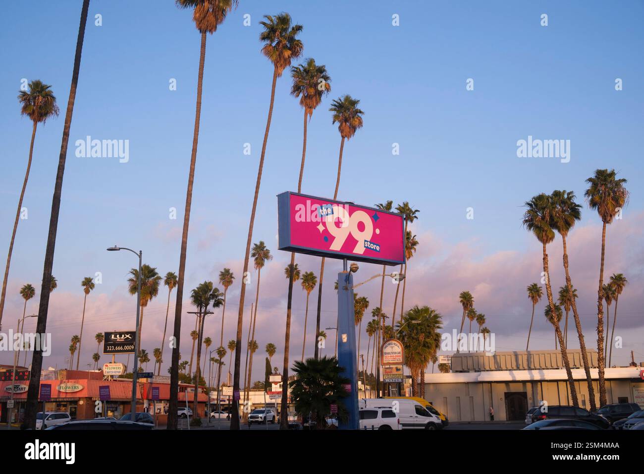 Schild für den 99 Cent Store (nicht mehr im Geschäft) Sunset Boulevard, Los Angeles, Kalifornien, Vereinigte Staaten von Amerika Stockfoto