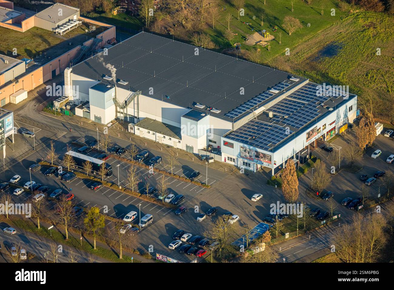 Aus der Vogelperspektive, Eislaufbahn Helinet Eisporthalle des Hammer Eisbären, Eishockeyclub, Uentrop, Hamm, Ruhrgebiet, Nordrhein-Westfalen, Deutschland Stockfoto