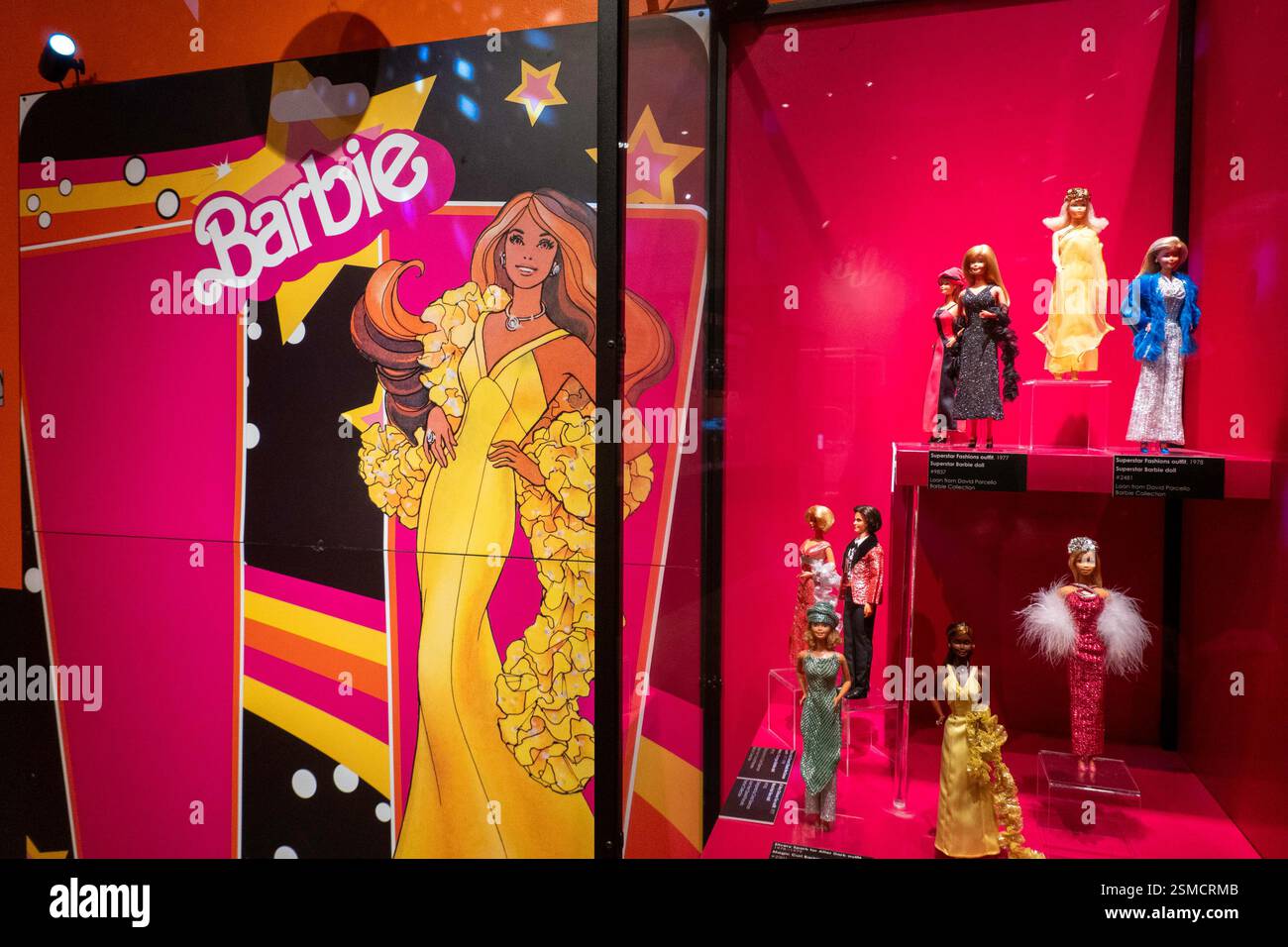 Ausstellung „Barbie: A Cultural Icon“ im Museum of Arts and Design im Columbus Circle, New York City, USA 2025 Stockfoto