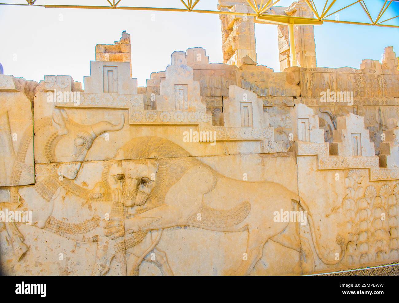 Persepolis, eine antike Hauptstadt der Könige der Achämenischen Dynastie des Iran (Persien), wurde 1979 zum UNESCO-Weltkulturerbe erklärt. Stockfoto Persepolis, eine antike Hauptstadt der Könige der Achämenischen Dynastie des Iran (Persien), wurde 1979 zum UNESCO-Weltkulturerbe erklärt. Stockfoto