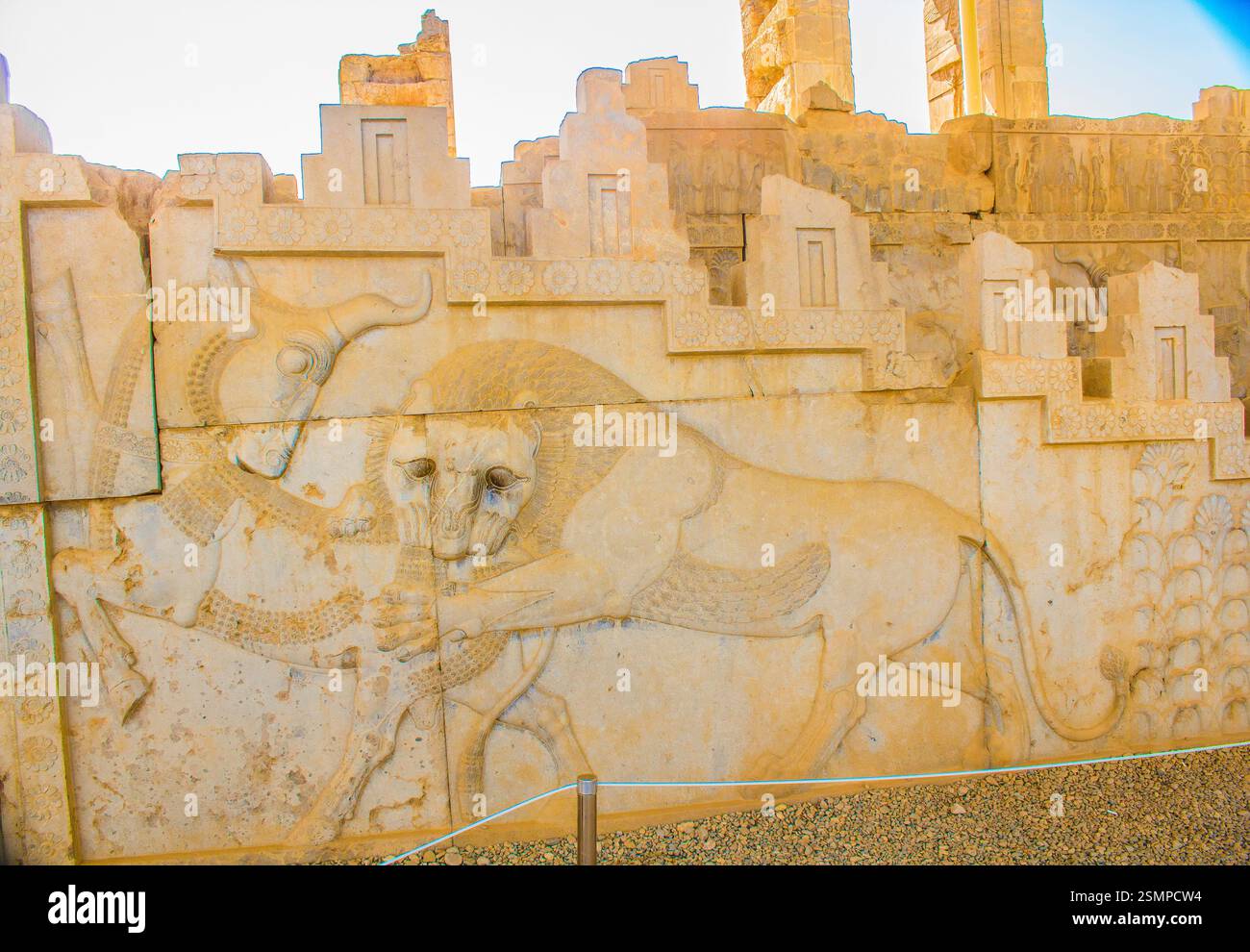 Persepolis, eine antike Hauptstadt der Könige der Achämenischen Dynastie des Iran (Persien), wurde 1979 zum UNESCO-Weltkulturerbe erklärt. Stockfoto Persepolis, eine antike Hauptstadt der Könige der Achämenischen Dynastie des Iran (Persien), wurde 1979 zum UNESCO-Weltkulturerbe erklärt. Stockfoto