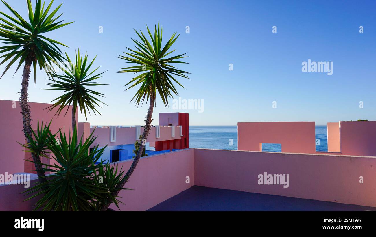 La Muralla Roja („die Rote Mauer“) Stockfoto