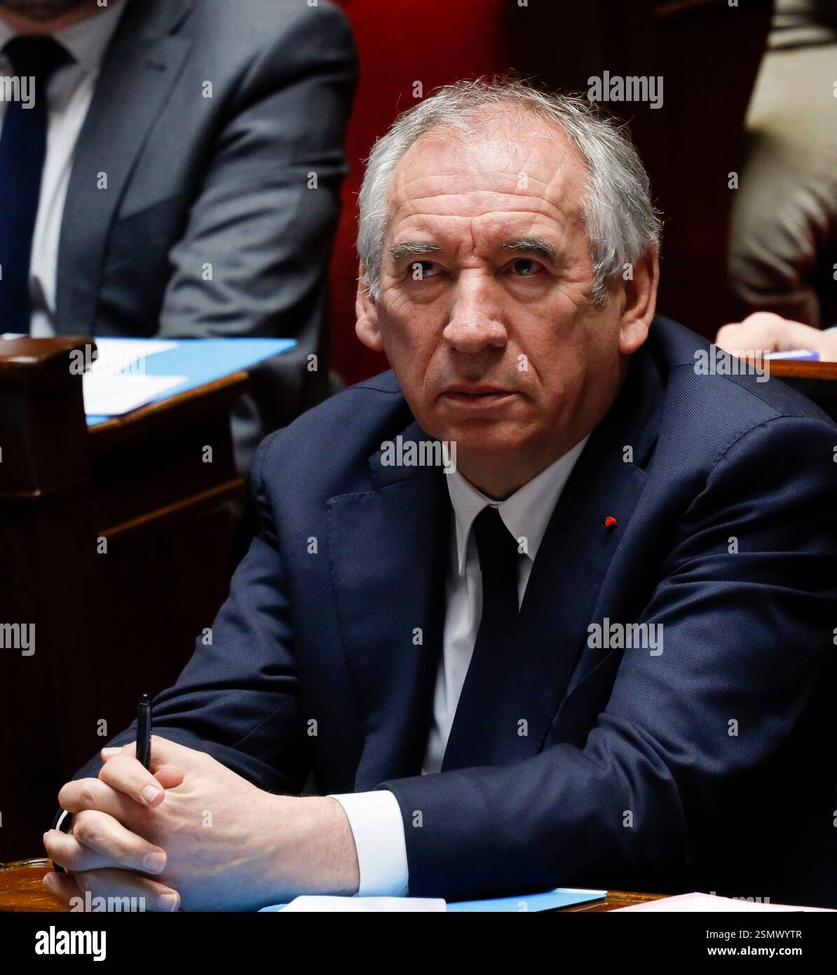 Französischer Premierminister Francois Bayrou während der Sitzung der Anfragen an die französische Regierung in der Nationalversammlung in Paris, Frankreich am 12. Februar 2025. Foto: Jean-Bernard Vernier/JBV News/ABACAPRESS. COM Credit: Abaca Press/Alamy Live News Stockfoto