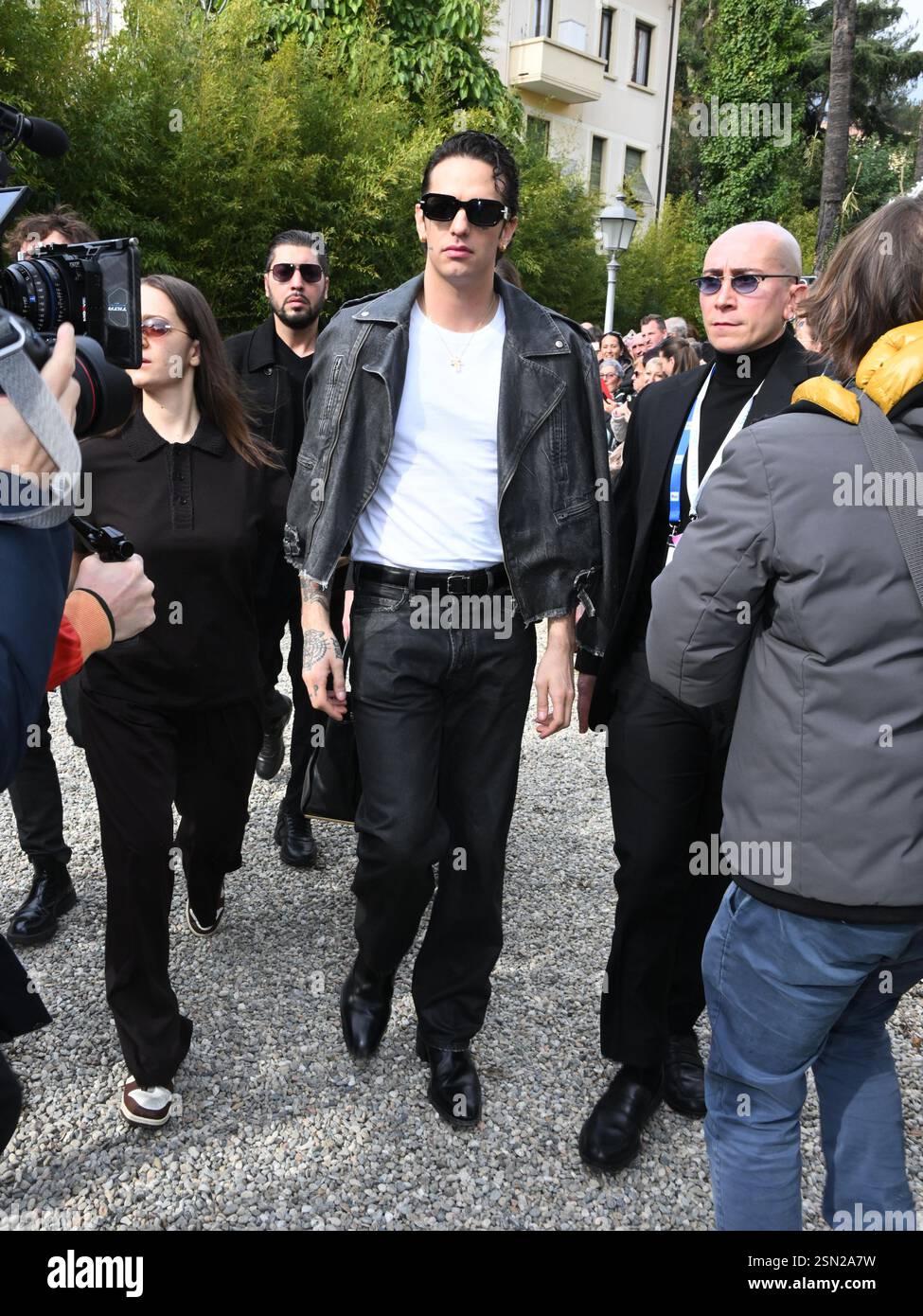 Sanremo, 75. Italienisches Songfestival 2025 - Ankunft in der Villa Nobel - auf dem Foto: Achille Lauro Stockfoto