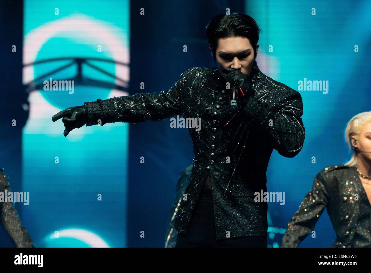 Mailand, Italien. 20. Januar 2025. Die K-Pop-Boy-Gruppe ATEEEZ tritt auf dem Unipol Forum für ihre Towards the Light: Will to Power 2025 Europe Tour auf Stockfoto