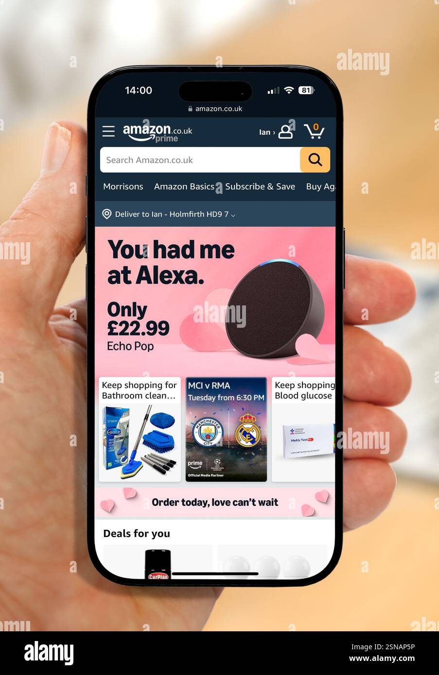 Amazon App auf einem iPhone 16 Plus Stockfoto