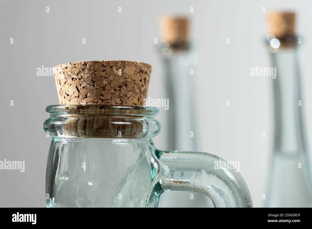 Kork in einer Glasflasche Nahaufnahme Stockfoto