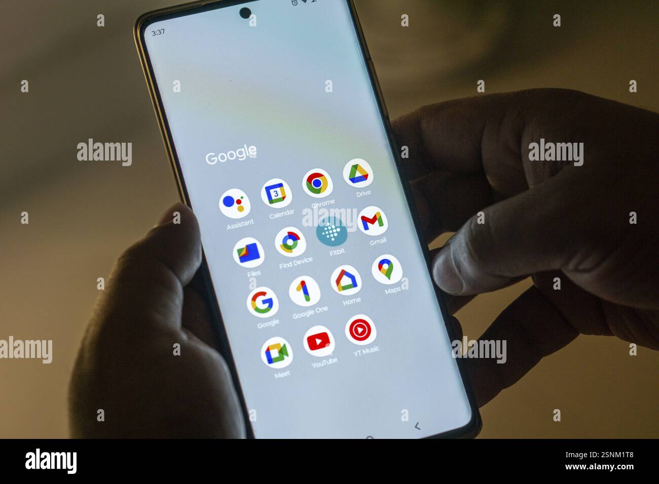 Google-Dienste (Google Assistant, Calendar, Chrome, Drive, Gmail, Dateien, Gerät suchen, Fitbit, Google, Google One, Home, Maps, Meet, YT Music, YouTube Stockfoto