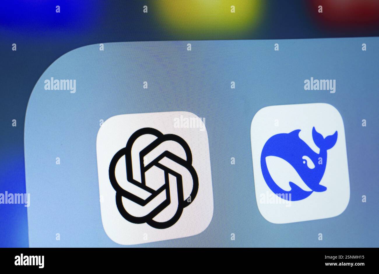 Nahaufnahme eines iPad-Bildschirms mit dem Symbol für die Deepseek- und ChatGPT-App Stockfoto
