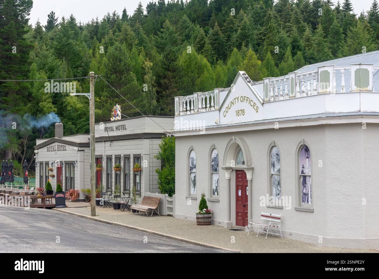 Heritage Royal Hotel & County Office, Historic Precinct, Earne Street, Naseby, Otago Region, Südinsel, Neuseeland Stockfoto