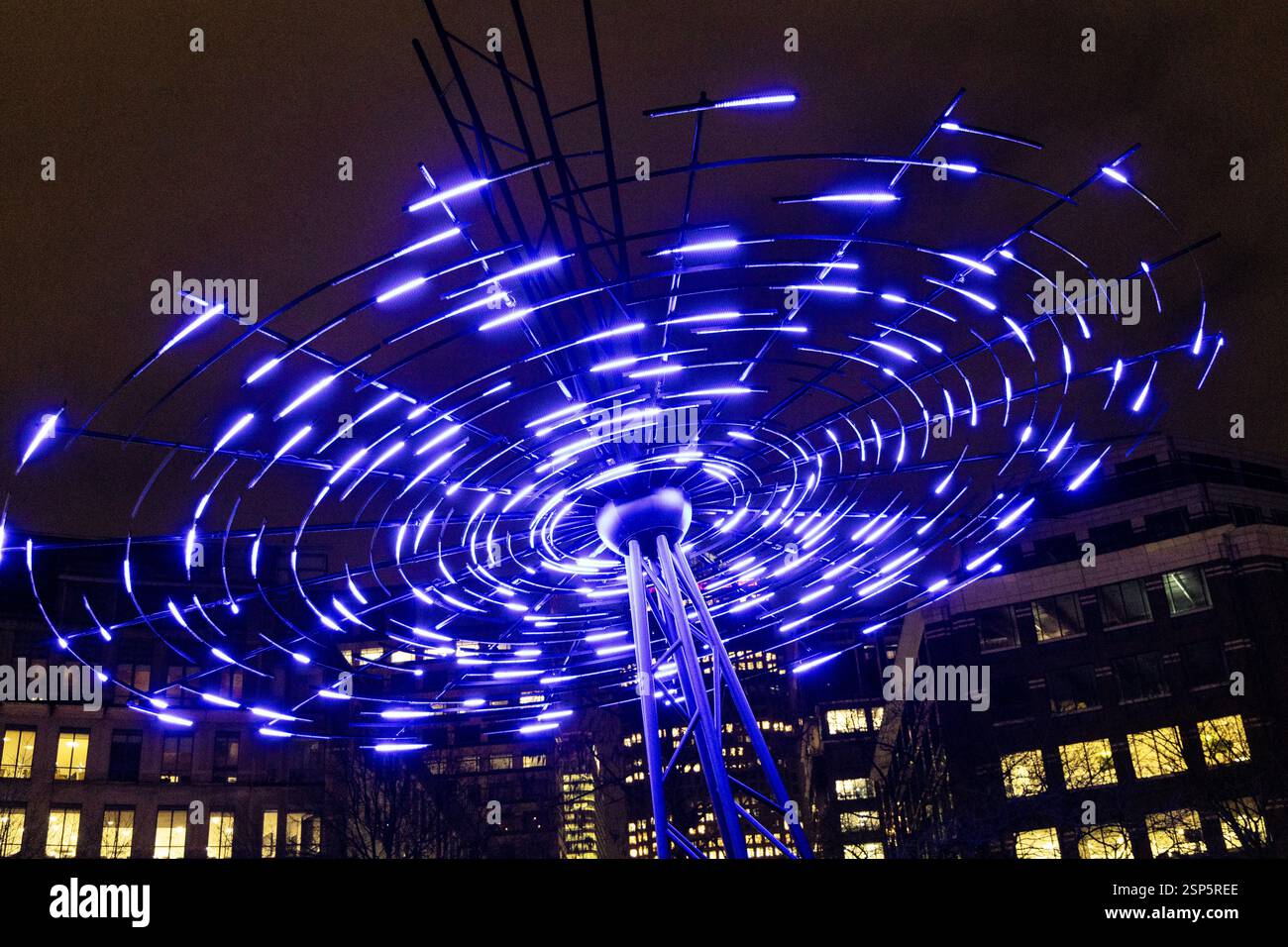 „Fehler“-Installation von Vendel & de Wolf, Canary Wharf Winter Lights 2025, London, England Stockfoto