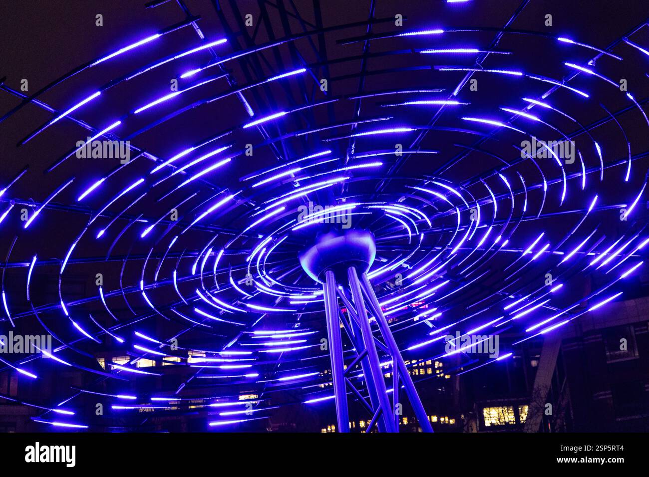 „Fehler“-Installation von Vendel & de Wolf, Canary Wharf Winter Lights 2025, London, England Stockfoto