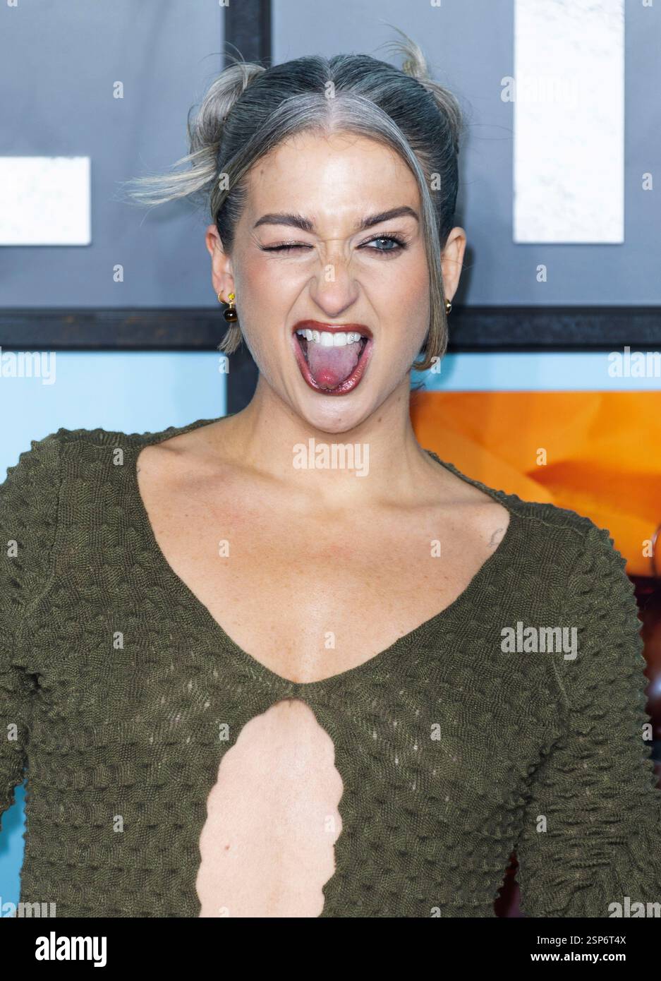 13. Februar 2025, London, England, Großbritannien - Harriet Rose bei Mickey 17 World Premiere, Cineworld Leicester Square Stockfoto