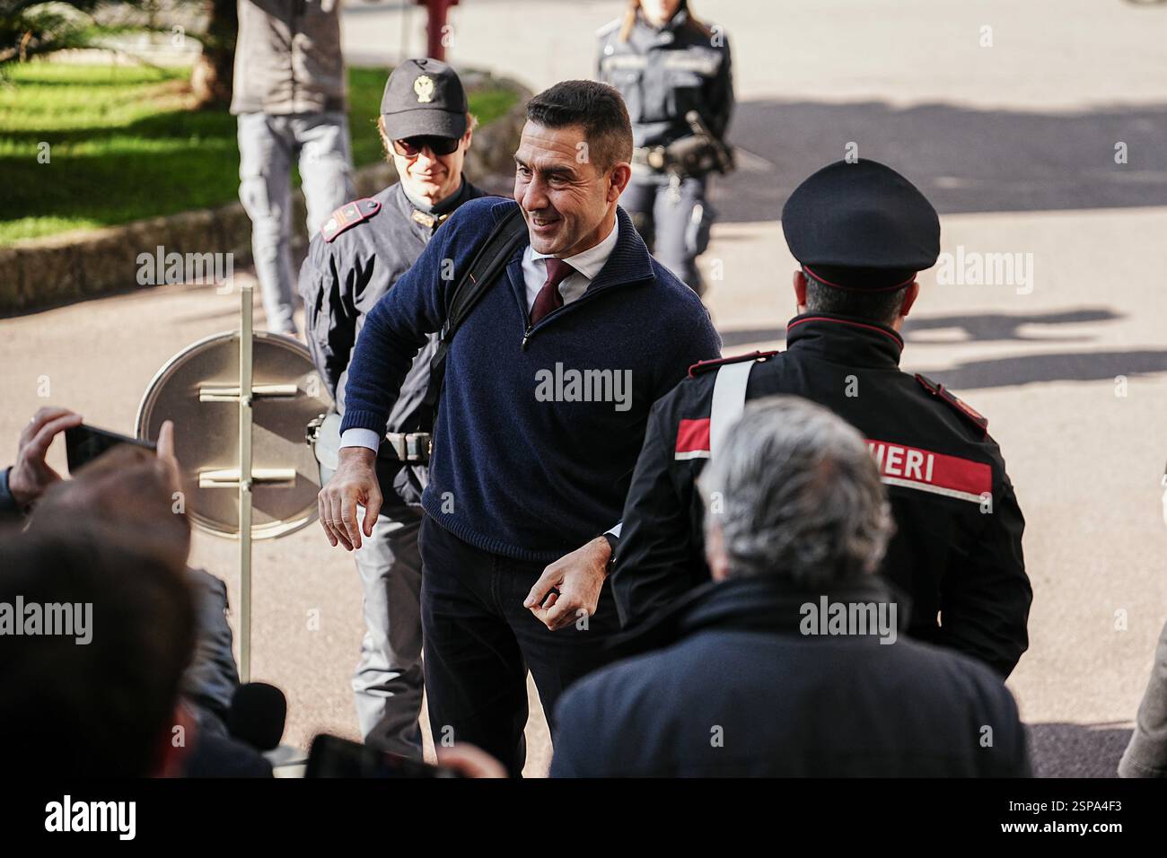 Sanremo, Italien. Februar 2025. Roberto Vannacci präsentiert sein neues Buch &#x2018;Courage Wins' am Literaturdienstag des Sanremo Casino in Sanremo, Norditalien - Freitag, den 14. Februar 2025. Unterhaltung. (Foto: Marco Alpozzi/LaPresse) Credit: LaPresse/Alamy Live News Stockfoto