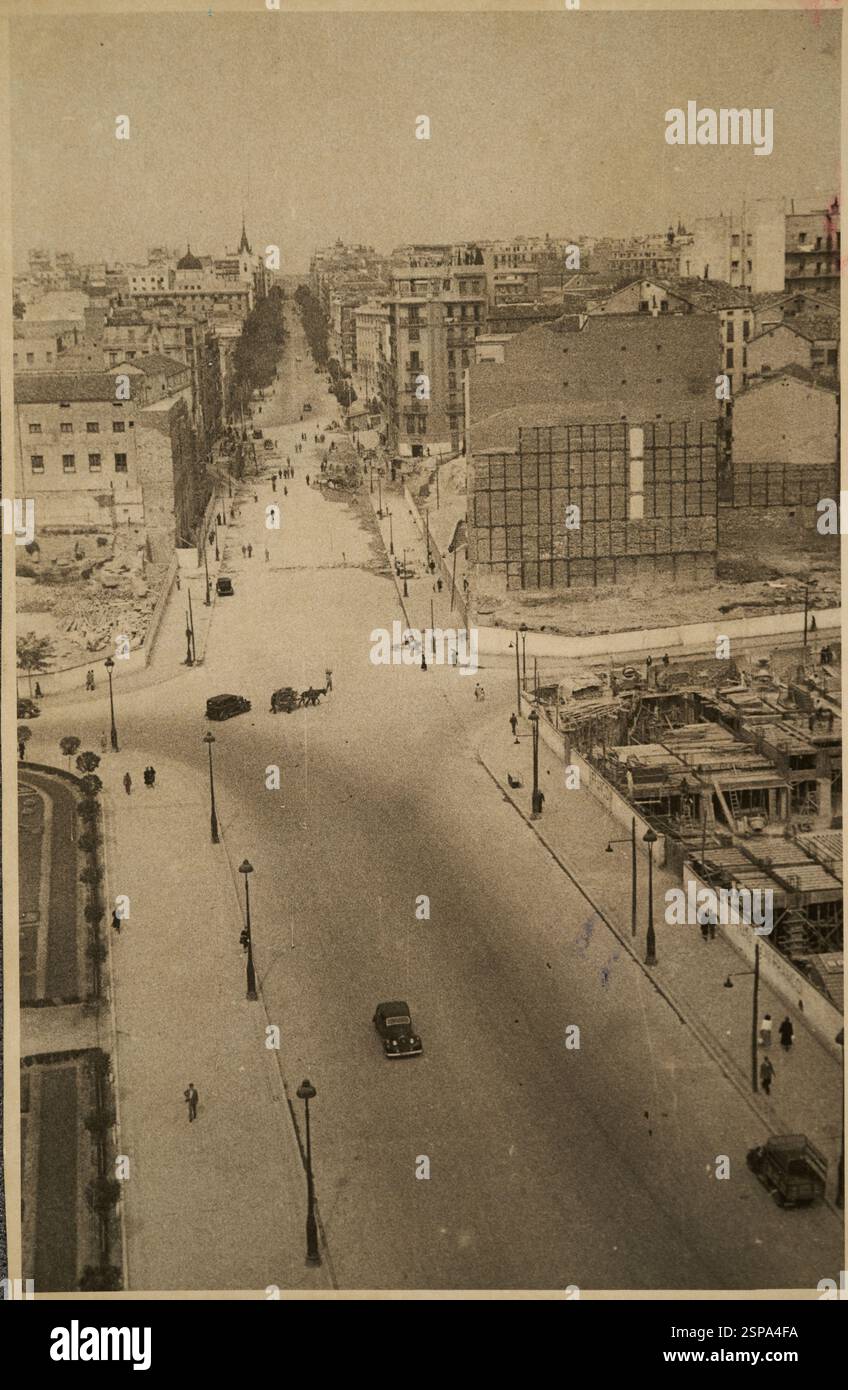 Madrid, September 1948. Die Verlängerung der Gran Via zwischen dieser und der Princesa Street bis zur Plaza de la Moncloa wurde am 1. Oktober eröffnet. Quelle: Album / Archivo ABC / Manuel Sanz Bermejo Stockfoto