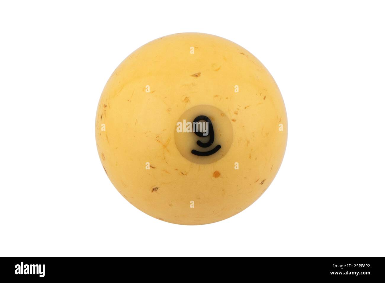 Billardball mit Nummer 9 auf weißem Hintergrund. Stockfoto