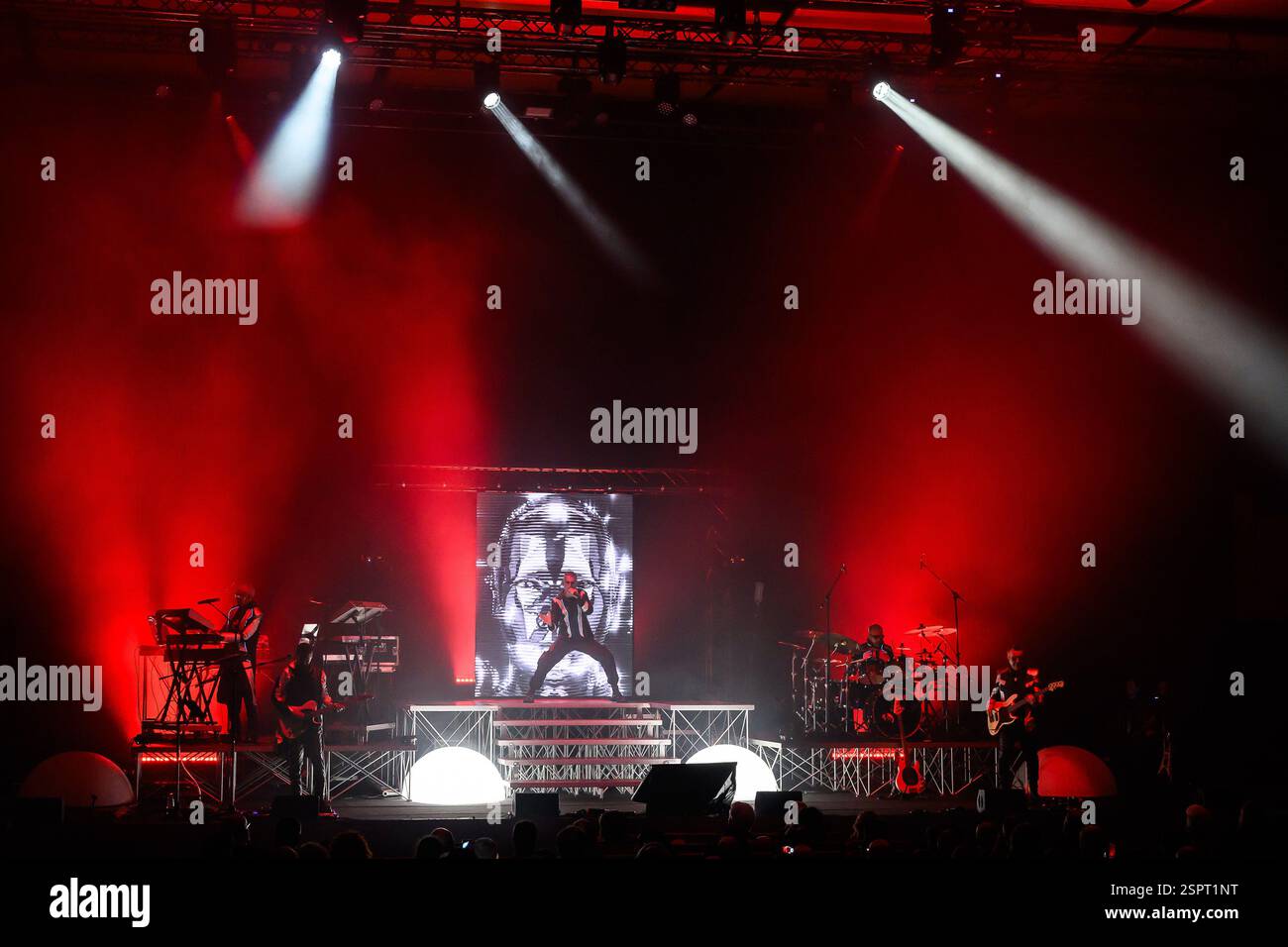Rom, Italien. Februar 2025. Die Rockets treten während der Final Frontier Tour 2025 am 13. Februar 2025 im Auditorium Parco della Musica in Rom auf. (Foto: Domenico Cippitelli/NurPhoto) Credit: NurPhoto SRL/Alamy Live News Stockfoto