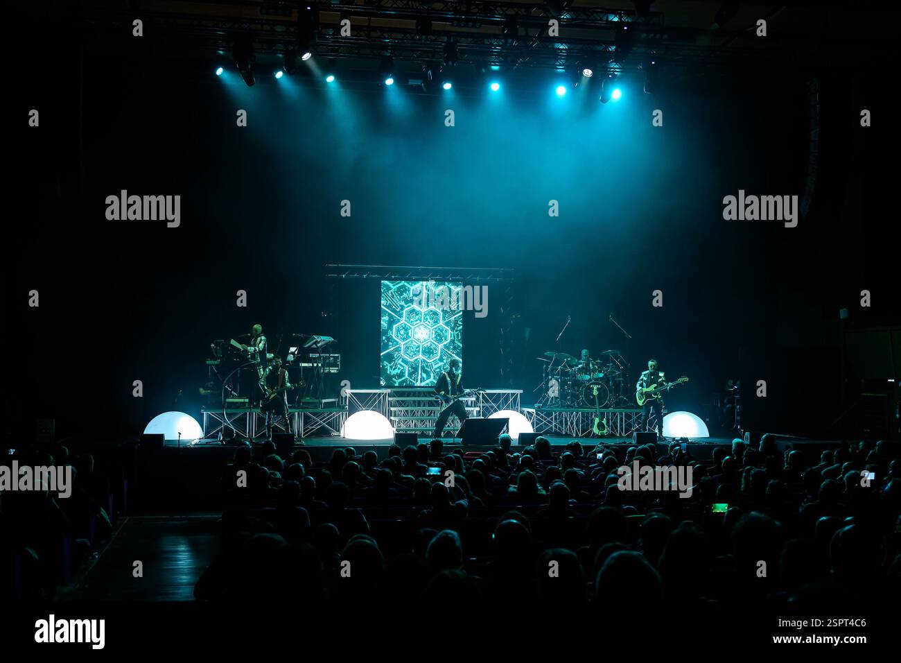 Rom, Italien. Februar 2025. Die Rockets treten während der Final Frontier Tour 2025 am 13. Februar 2025 im Auditorium Parco della Musica in Rom auf. (Foto: Domenico Cippitelli/NurPhoto) Credit: NurPhoto SRL/Alamy Live News Stockfoto