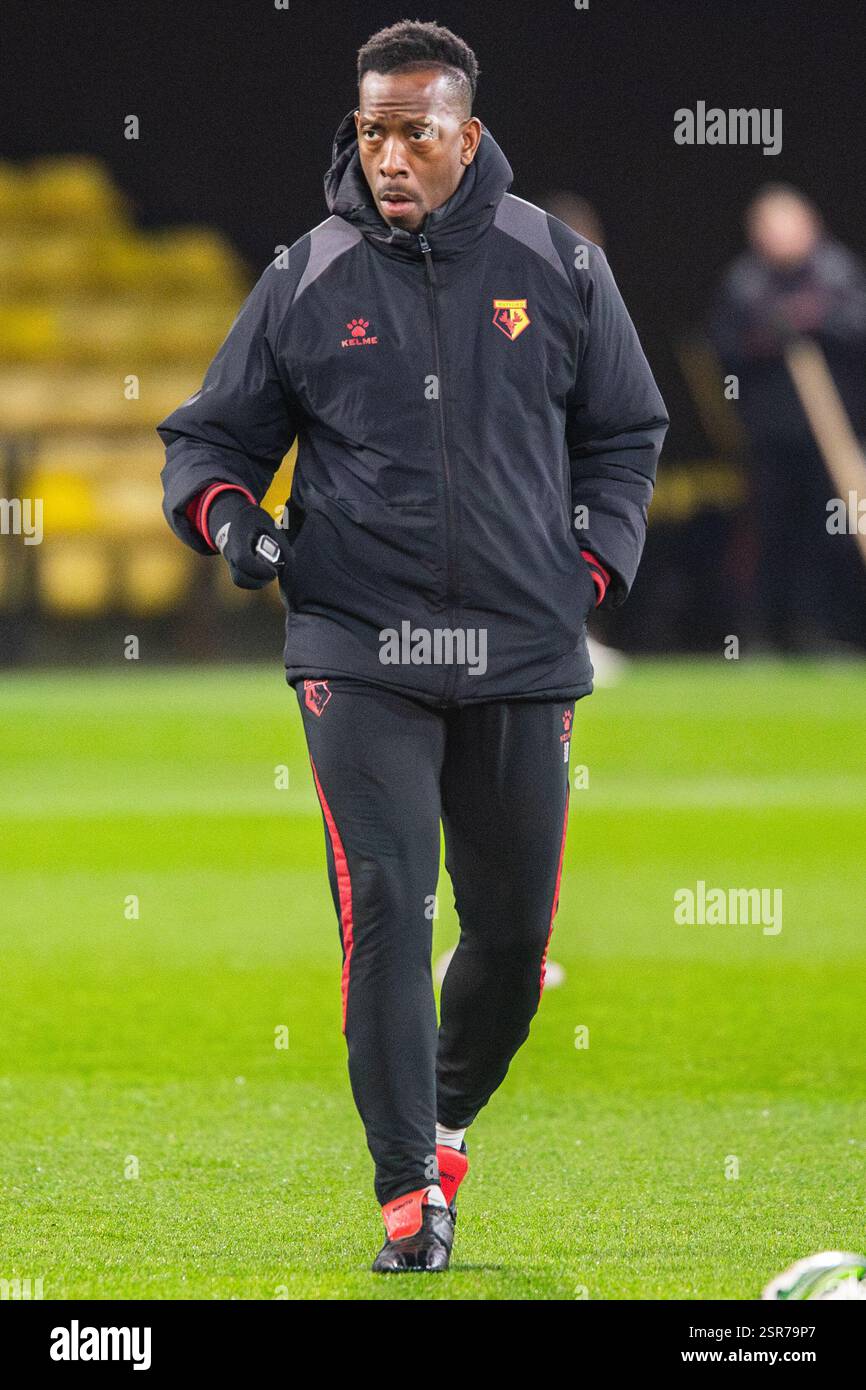 Coach Lloyd Doyley blickte vor Watford U18 gegen den Spurs U18 FA Youth Cup 02/25 auf Stockfoto
